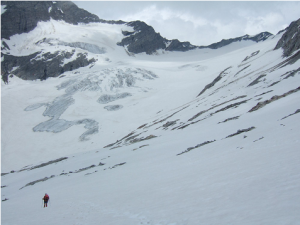 Descente du col Unter Weisszint Scharte (2.930 m) vers le glacier Gliderferner.